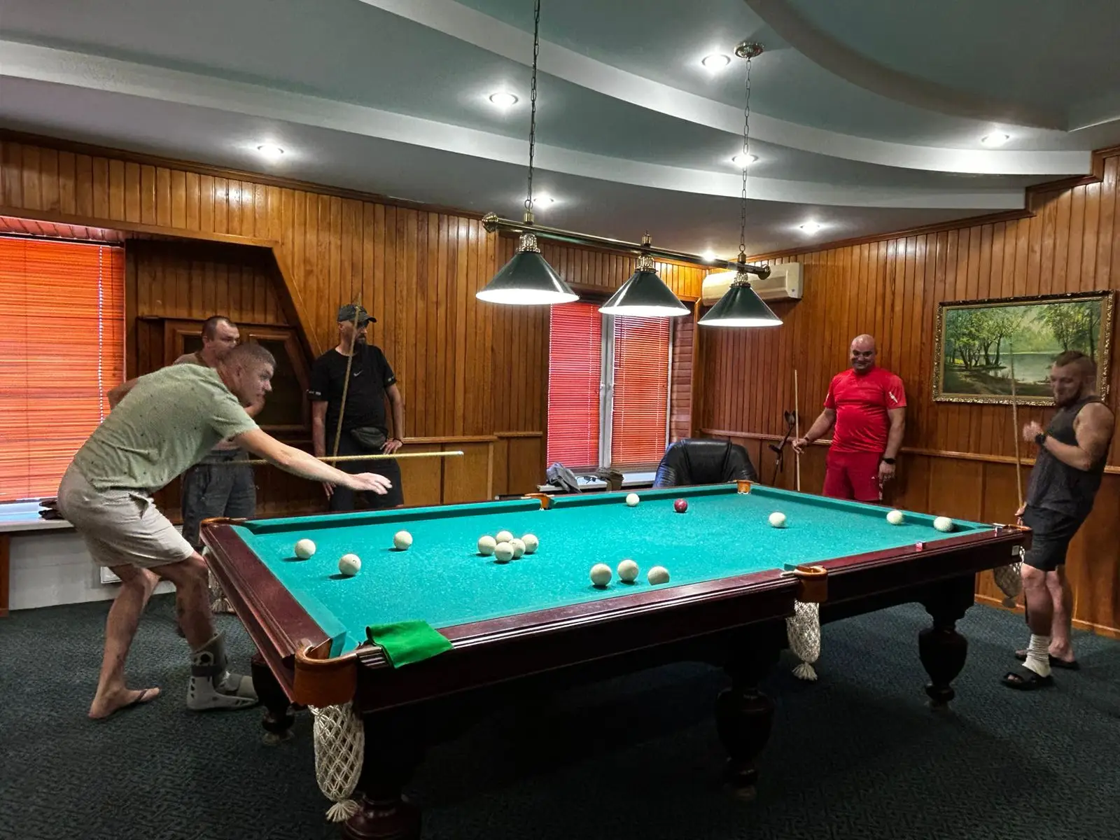 Зображення для новини За графіком гра в більярд