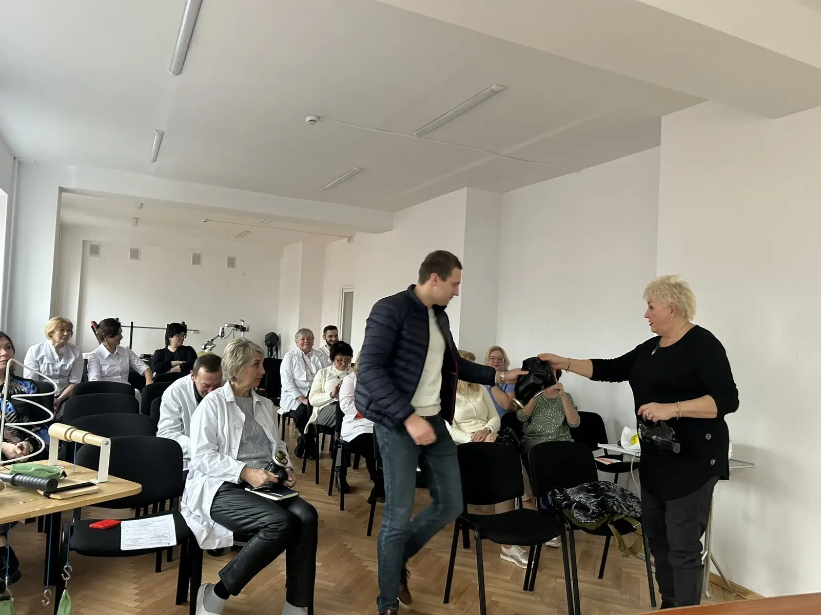 Зображення для новини Проведено навчання з одягання протигазів