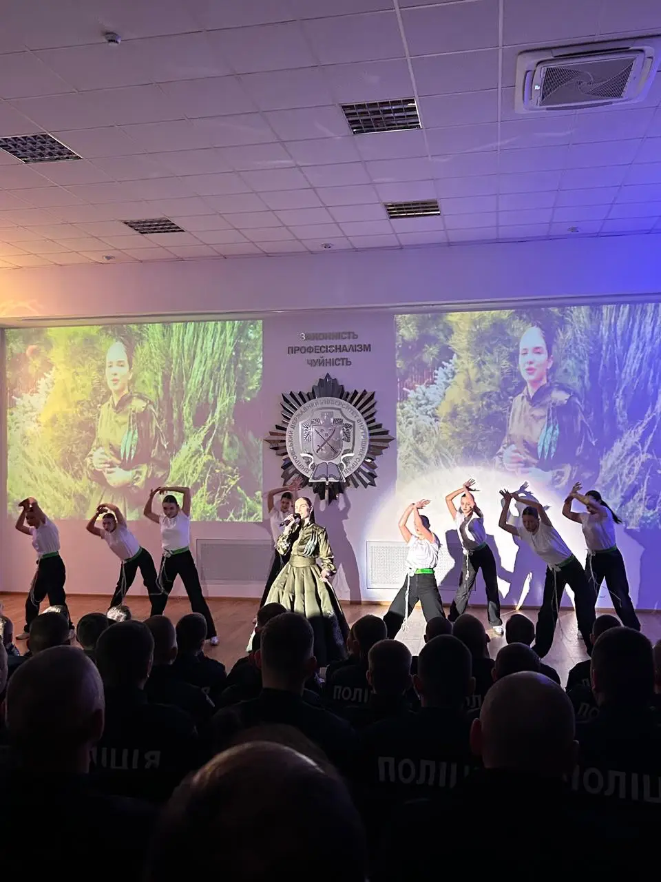 Зображення для новини Привітання курсантів  Дніпровського державного університету внутрішніх справ