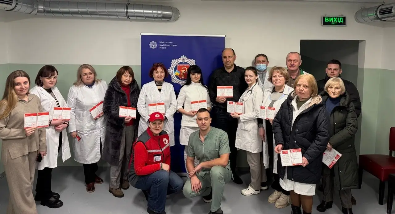 Зображення для новини Знати — мало, важливо — вміти! Як наші медики гартували навички в укритті