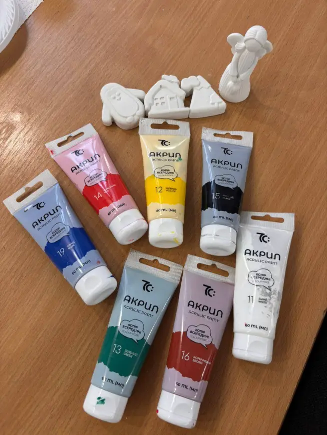 Зображення для новини Майстер-клас з розфарбовування гіпсових фігурок для дітей.