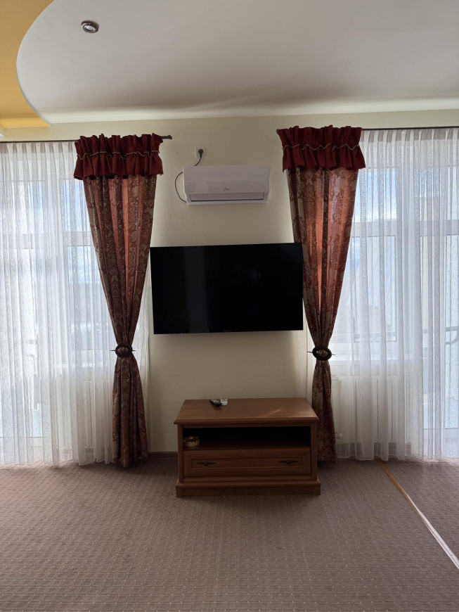 Люкс “комфорт” з міні-кухнею