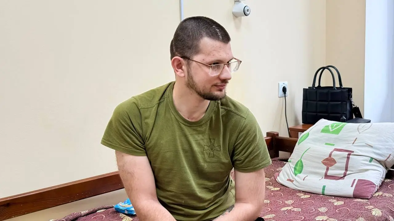 Зображення для новини Начальник ГУНП в Черкаській області полковник поліції Ярослав Меженний  відвідав співробітників НПУ, які дістали поранння під час виконання бойових завдань і зараз перебувають на лікуванні та реабілітації