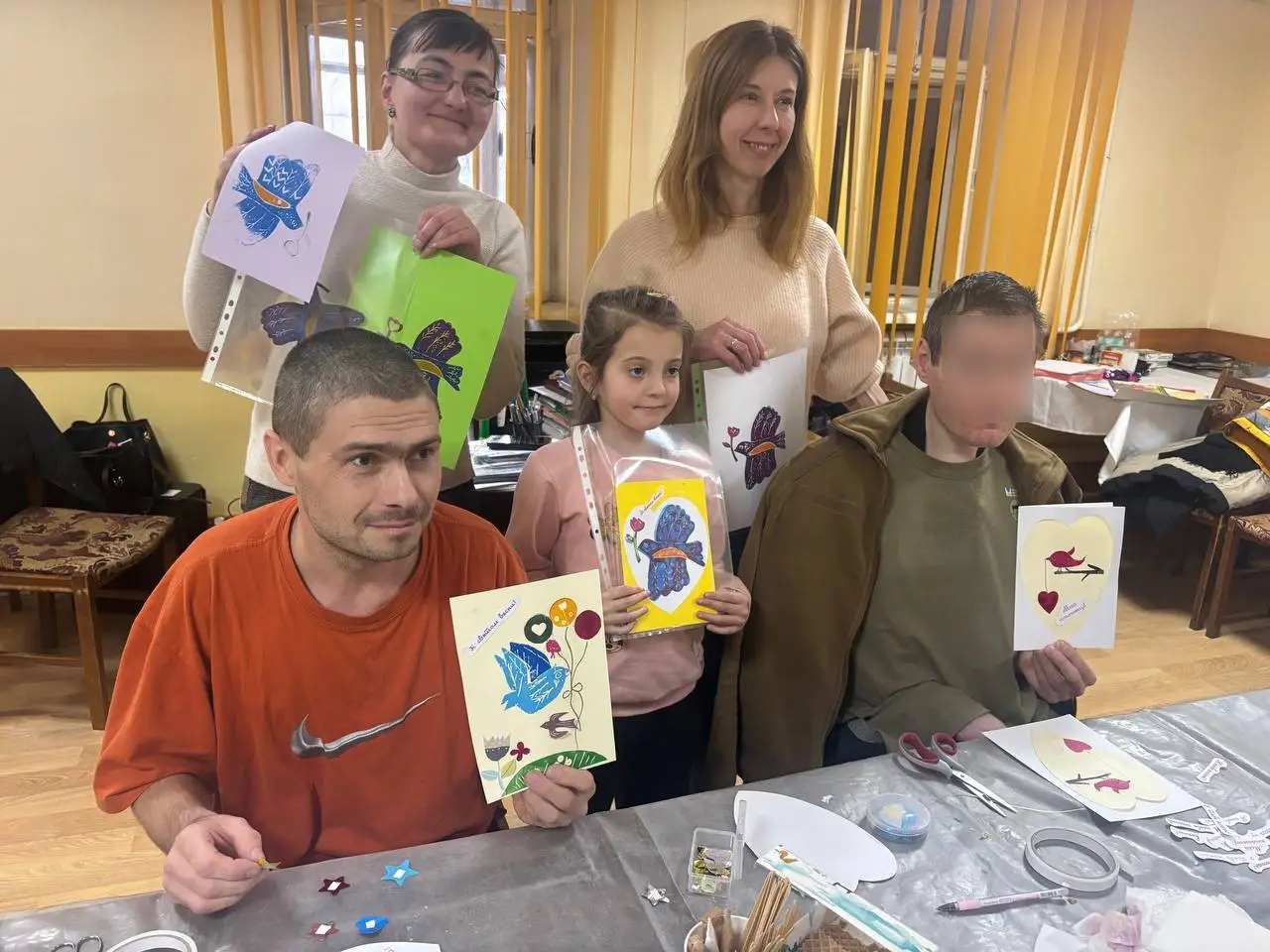 Зображення для новини Виготовлення листівок методом ліногравюри у ДУ «ТМО МВС України по Тернопільській області»