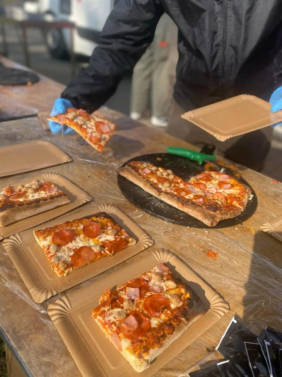 Зображення для новини До Медичного реабілітаційного центру «Пуща-Водиця» МВС України завітала команда Samaritan’s Purse з мобільною кухнею.