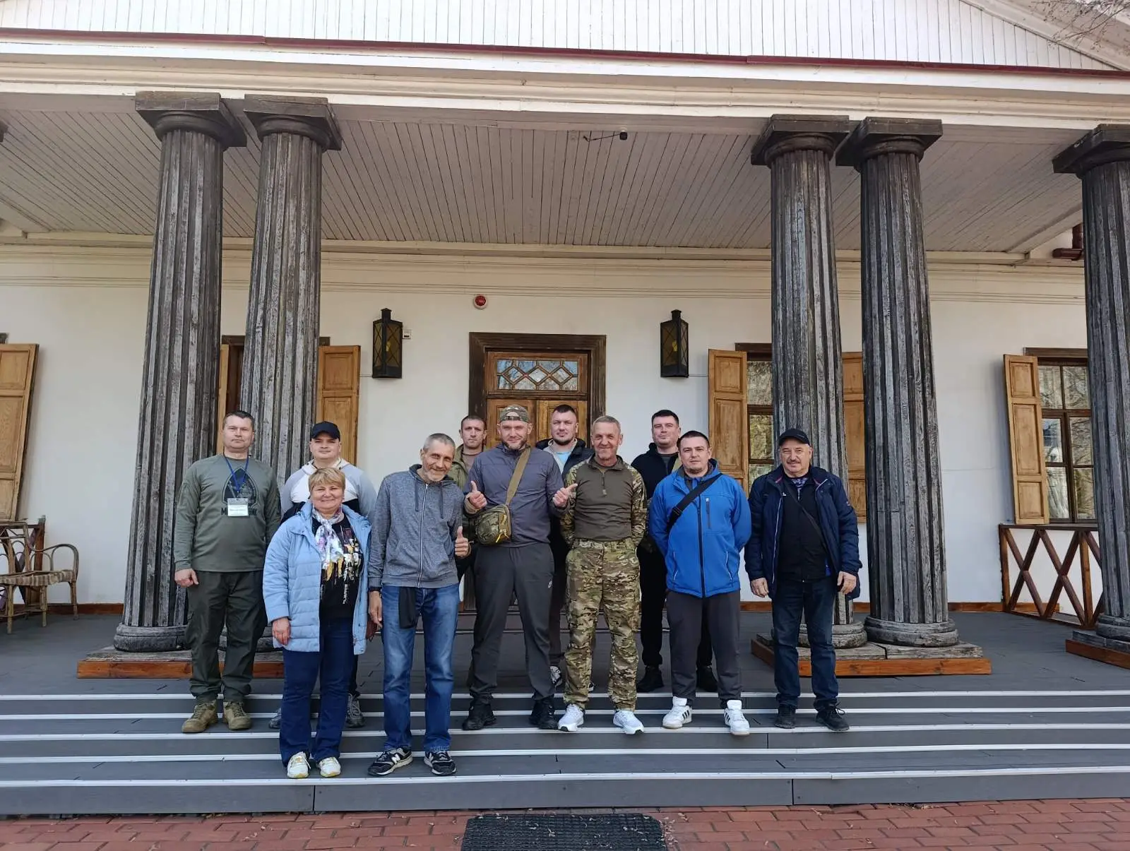 Зображення для новини Емоційне перезавантаження: військові відвідали культурну перлину Полтавщини