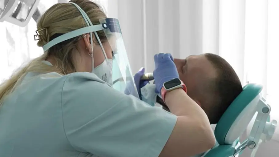 Зображення для новини Безоплатні стоматологічні послуги для Захисників та Захисниць України за програмою НСЗУ