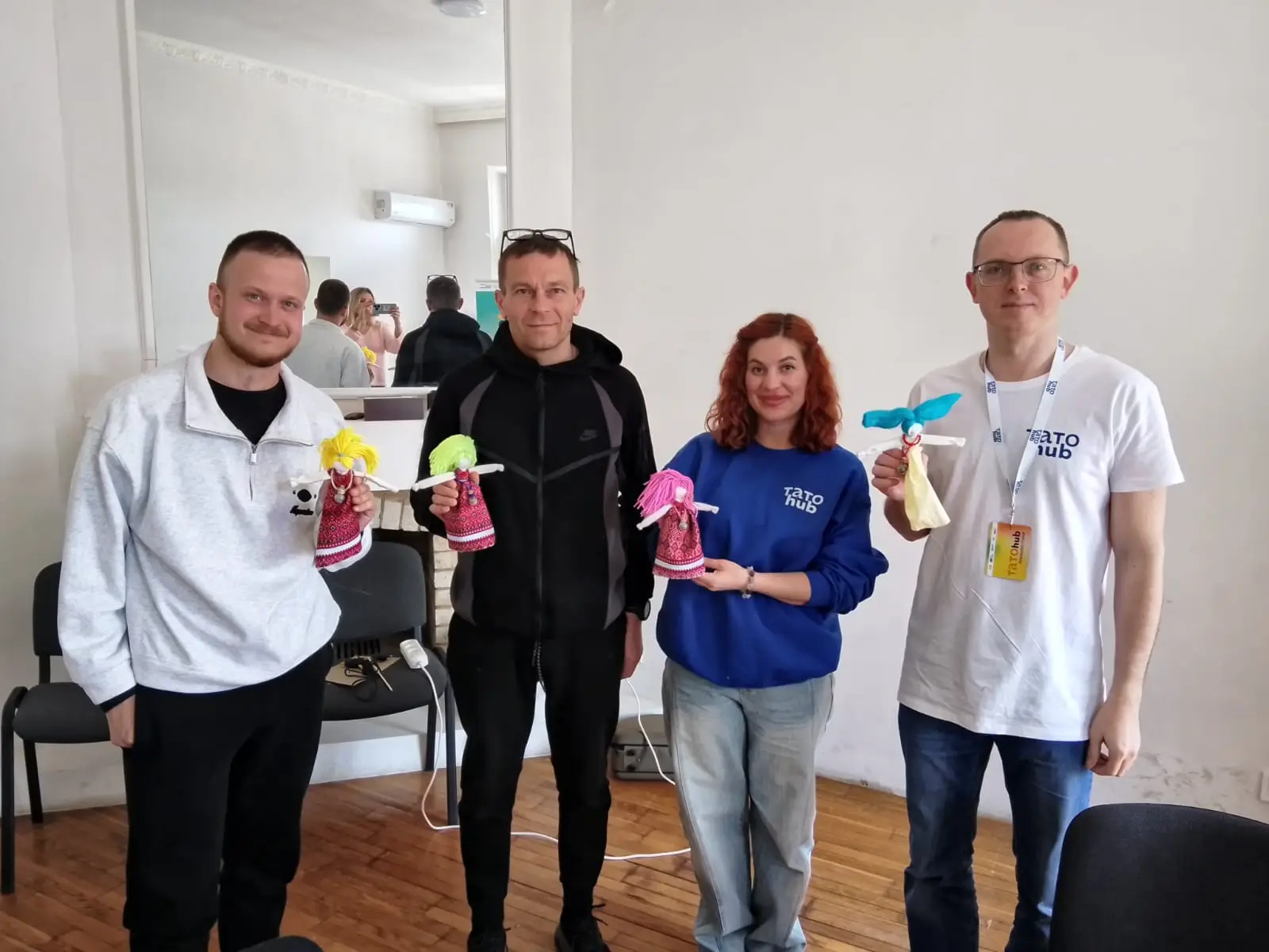 Зображення для новини 29.04.2026 року за проханням військових Сектор соціального захисту ДУ «ТМО МВС України по Миколаївській області» організував арт-терапію на платформі благодійного фонду «Татохаб».