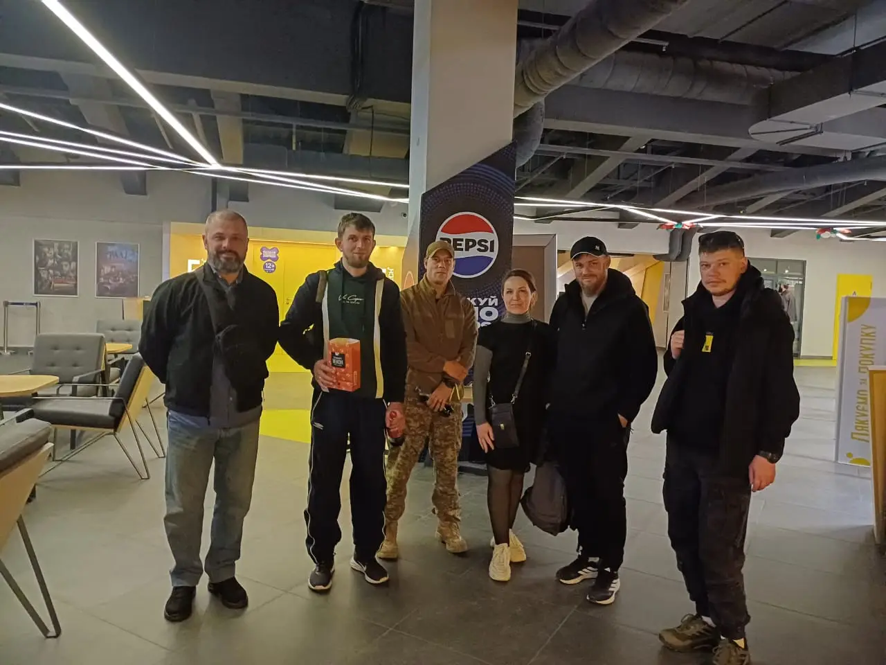 Зображення для новини Поранені військовослужбовців та ветерани ДУ "Східне ТМО МВС" відвідали фільм "КІЛХАУЗ" у кінотеатрі "Планета Кіно Appolo"