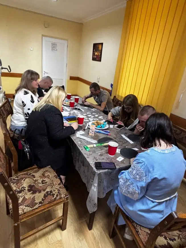 Зображення для новини Арттерапевтичне заняття для учасників бойових дій, що перебувають на лікуванні у закладі
