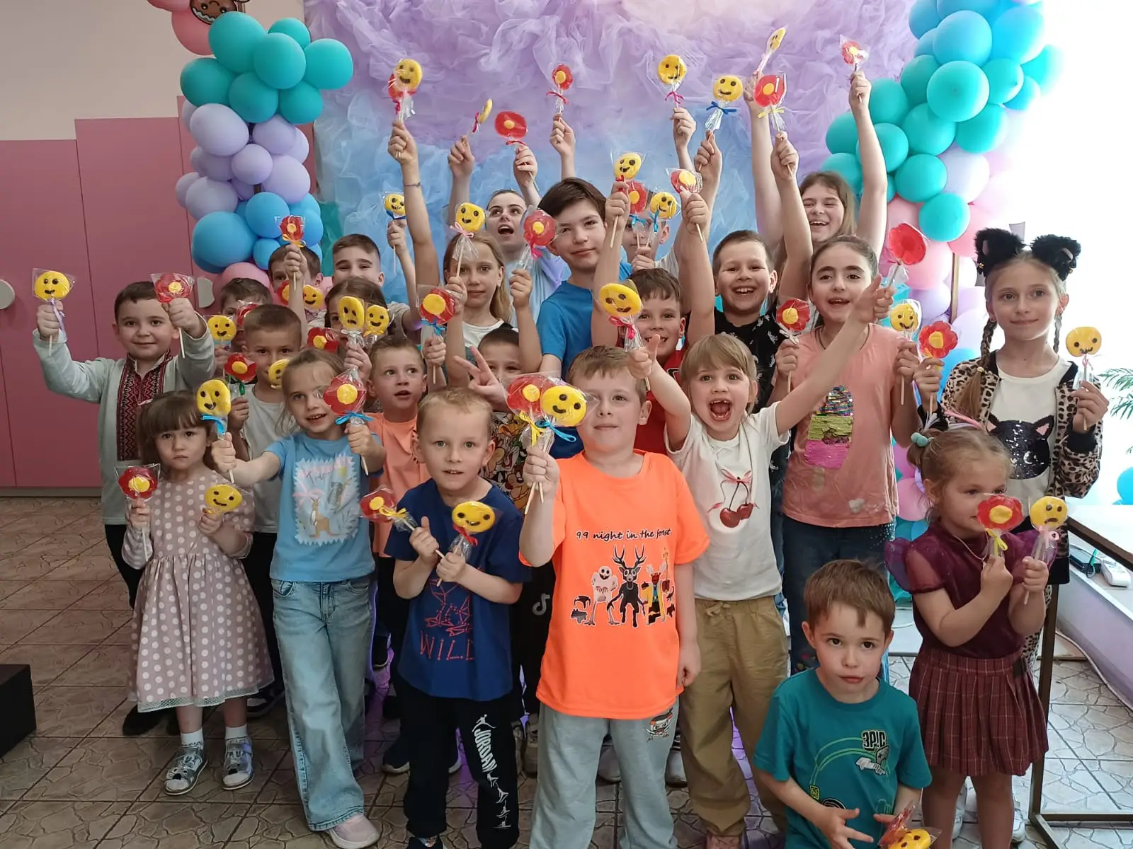 Зображення для новини Для діток військовослужбовців ДУ "Східне ТМО МВС" організовано відвідування солодкого простору Zuckerwill
