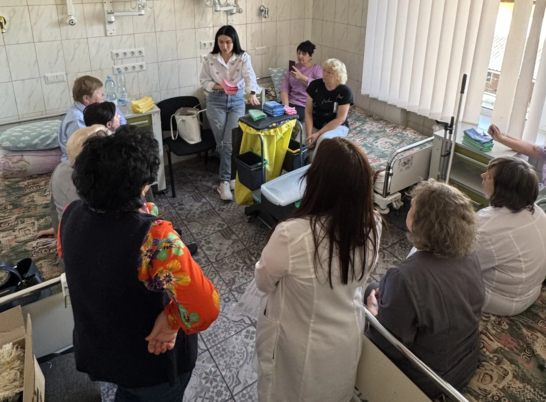 Зображення для новини Впровадження медичного клінінгу: для молодшого медичного персоналу ДУ «ТМО МВС України по Івано-Франківській області» провели практичний тренінг