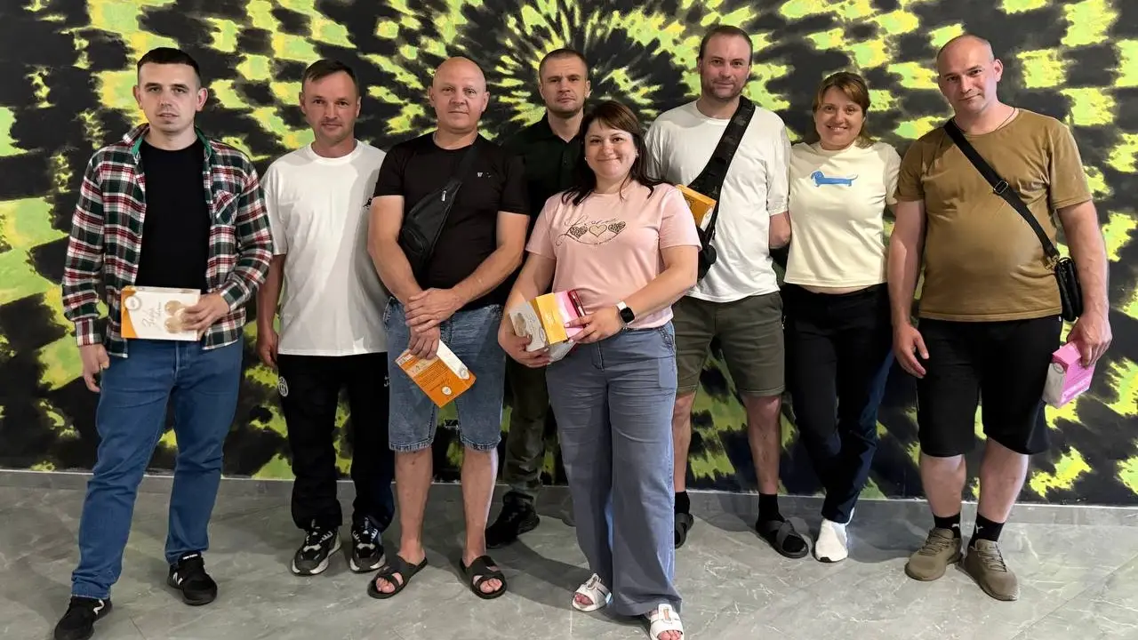 Зображення для новини Відновлення через активність: захисники долучилися до гри в боулінг