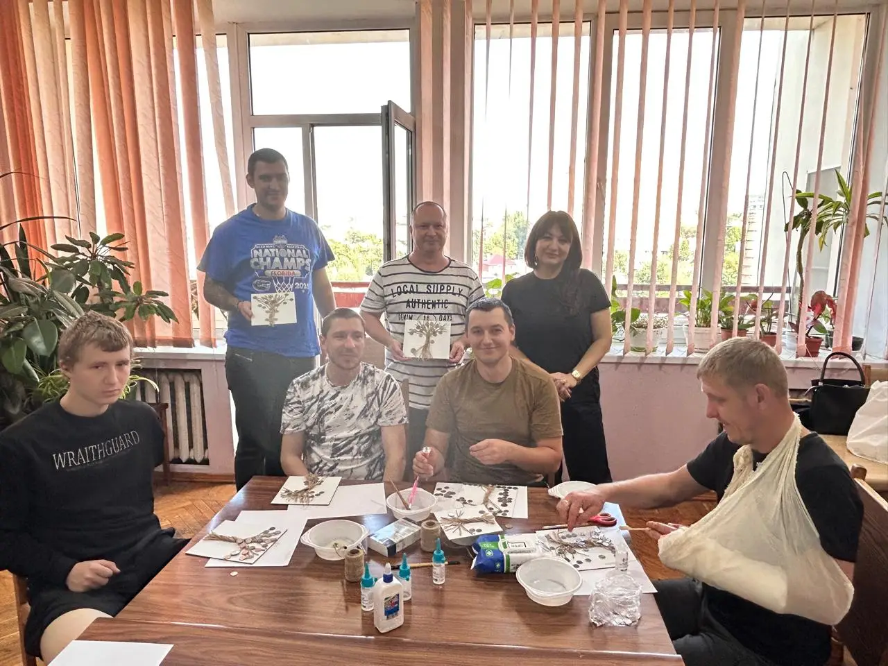 Зображення для новини ДУ "Східне ТМО МВС" та психологами проведено арт терапію для військовослужбовців