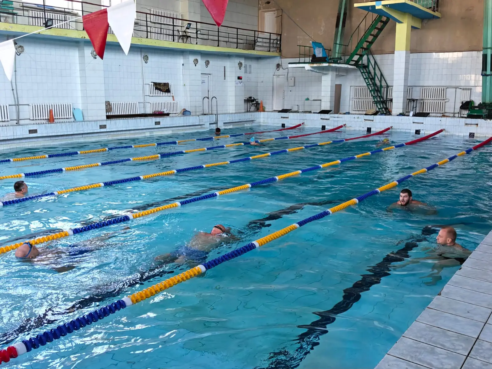 Зображення для новини ДУ "Східне ТМО МВС", згідно з графіком, заняття в басейні