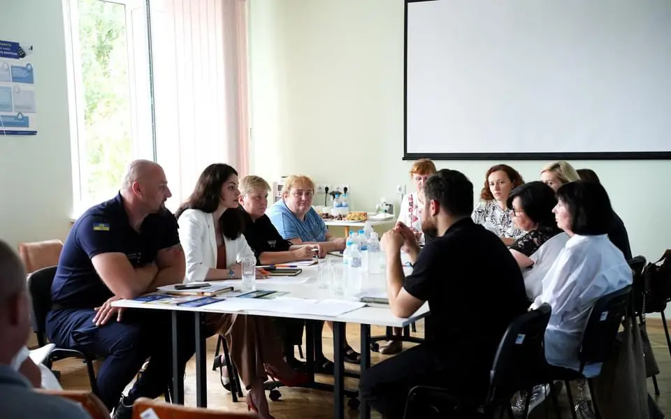 Зображення для новини Соціальна підтримка захисників України та членів їх сімей:  консолідація зусиль