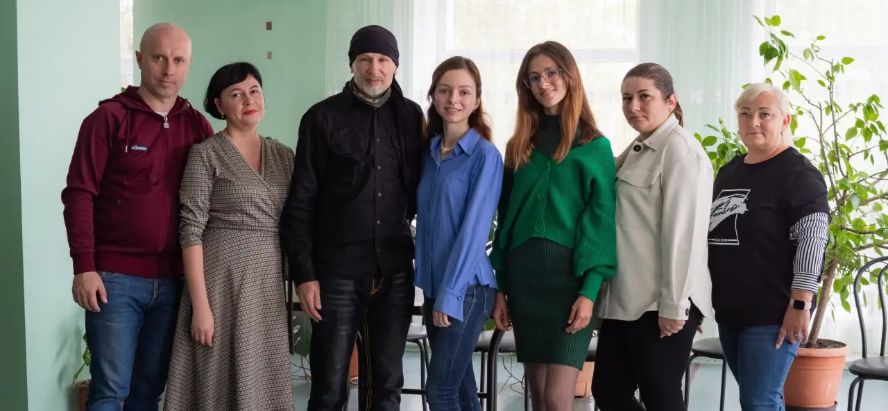 Зображення для новини «Долаючи темряву»