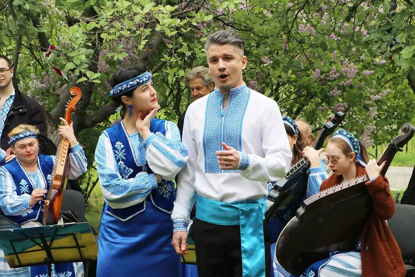 Зображення для новини «Вишиванка єднає»